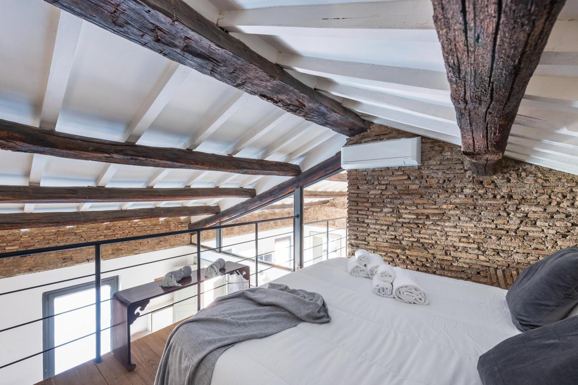 Appartement The Charming Attic - Piazza Di Spagna Area *